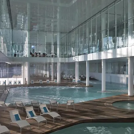 Apartman Amazing In With Outdoor Swimming Pool, Sauna And Wifi *