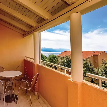 Amazing In With Outdoor Swimming Pool, Sauna And Wifi
