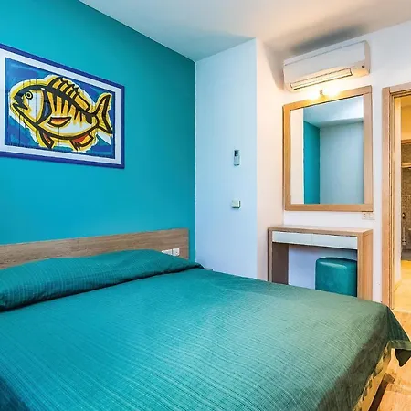 Apartman Amazing In With Outdoor Swimming Pool, Sauna And Wifi Novi Vinodolski