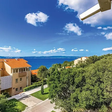Amazing In With Outdoor Swimming Pool, Sauna And Wifi Novi Vinodolski